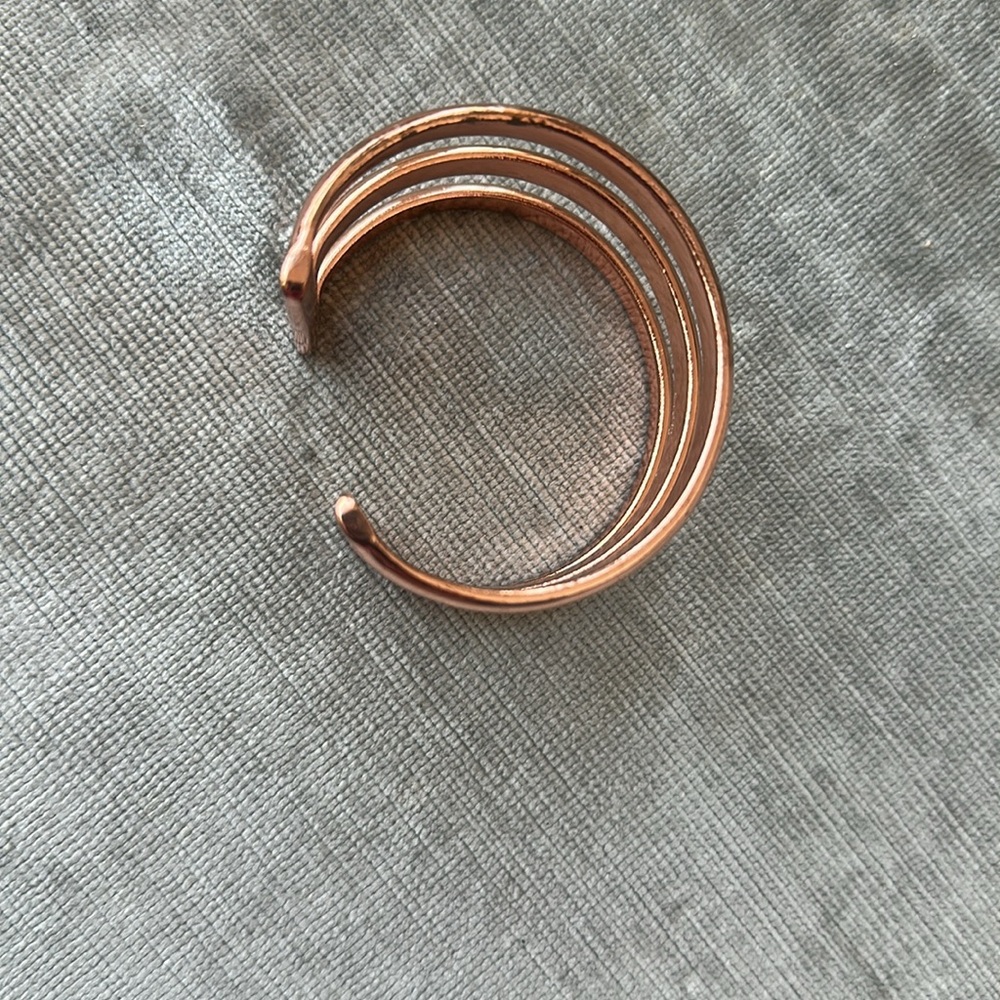 Rose Gold Colored Triple Cuff with Screwheads on edges. 7.25” circumference - Picture 6 of 8